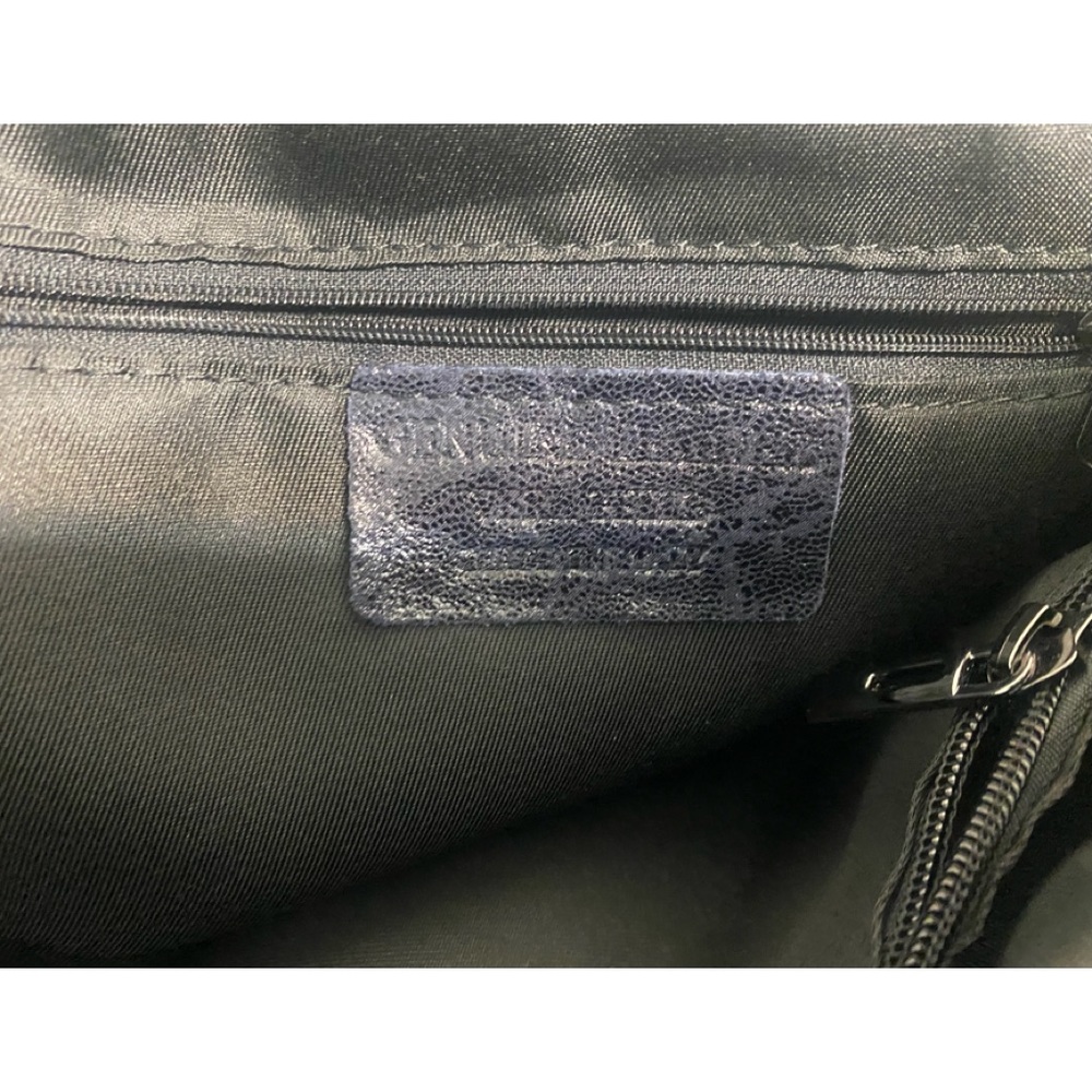 GENUINE LEATHER VERA PELLE HANDBAG, NAVY BLUE WITH METAL CHAIN HANDLES - Picture 10 of 16